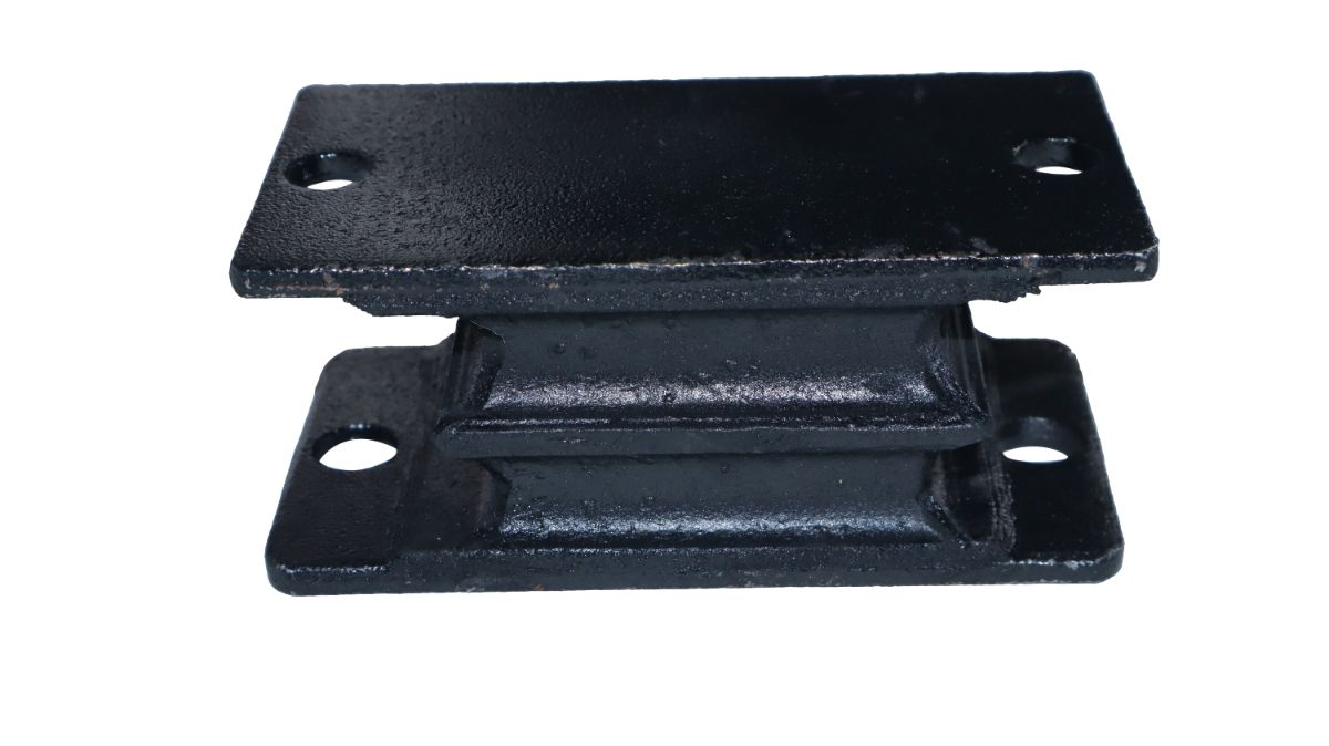 FRONT ENGINE MOUNTING LEYLAND