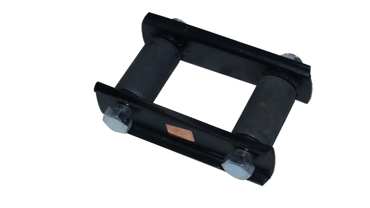 SHACKLE ASSEMBLY BOLERO WITH RUBBER BUSH