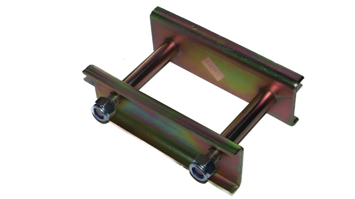 SHACKLE ASSEMBLY TATA XENON / YODHA